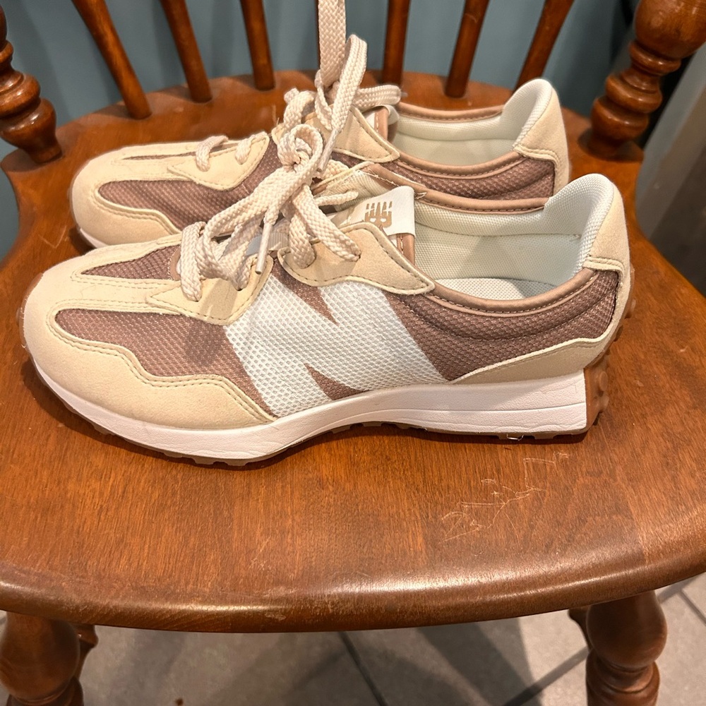 New Balance Women's Sneakers - Brown and Cream